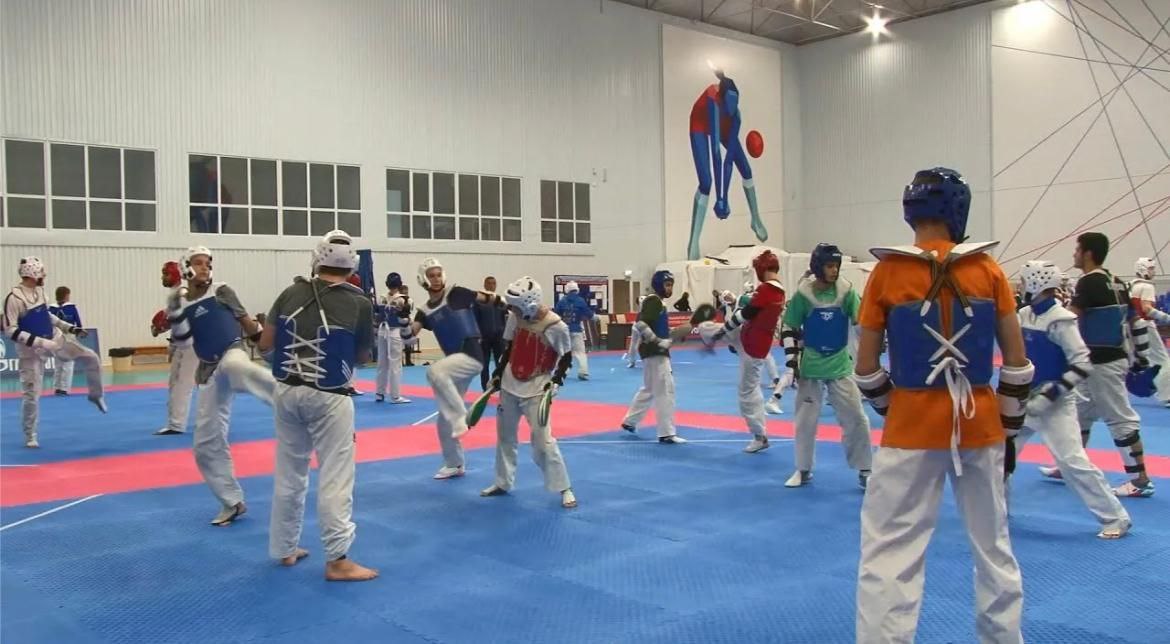 Тхэквондист из Каспийска готовится к первенству России на сборах в Нальчике Тхэквондист из Каспийска готовится к первенству России на сборах в Нальчике