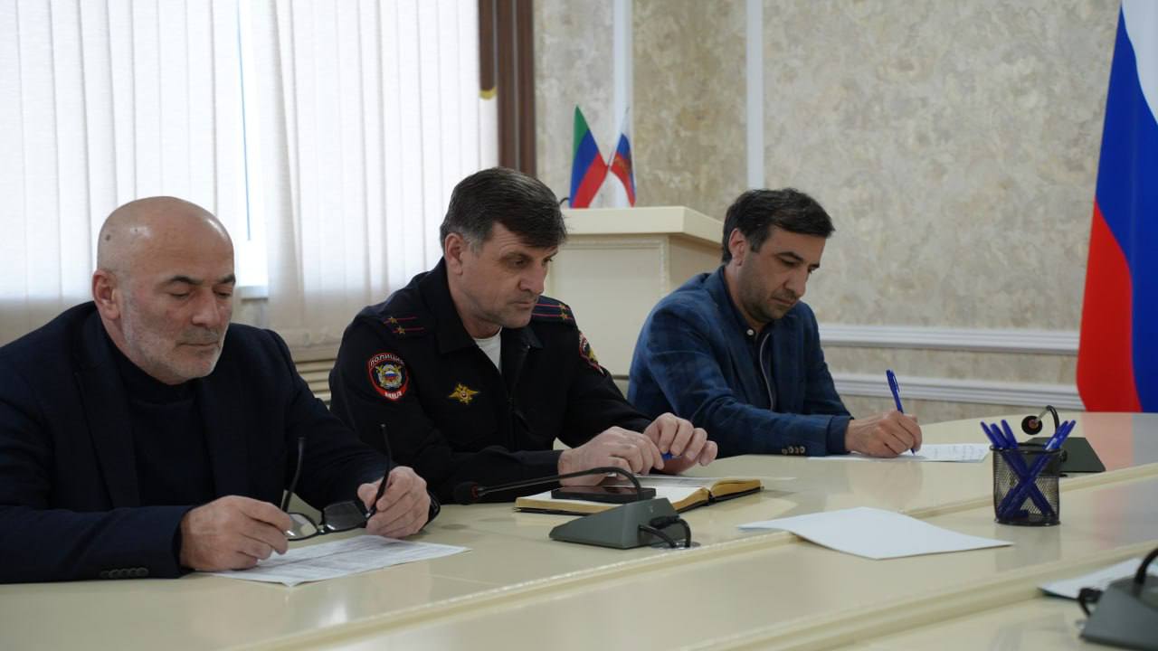 В Хасавюрте состоялось заседание рабочей группы Межведомственной комиссии РД по противодействию нелегальной занятости В Хасавюрте состоялось заседание рабочей группы Межведомственной комиссии РД по противодействию нелегальной занятости