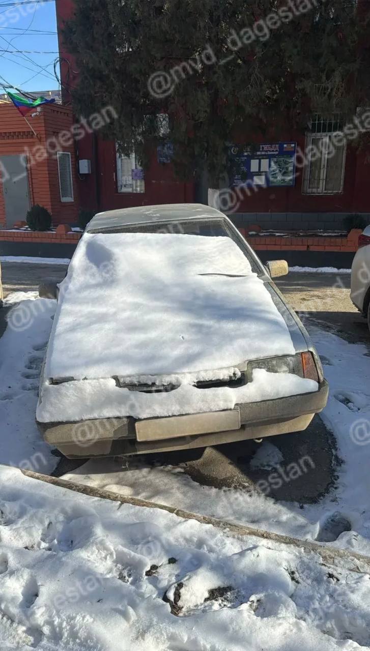 Полицейские Хасавюрта вернули местному жителю угнанный у него автомобиль