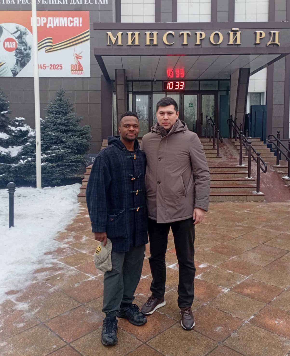 Знакомьтесь! Это Стив — студент из Африки, который учится и работает в Дагестане