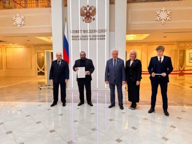 Помощник Главы Дагестана по вопросам СВО Магомед Гаджимагомедов удостоен медали Минобороны России «За помощь и милосердие»