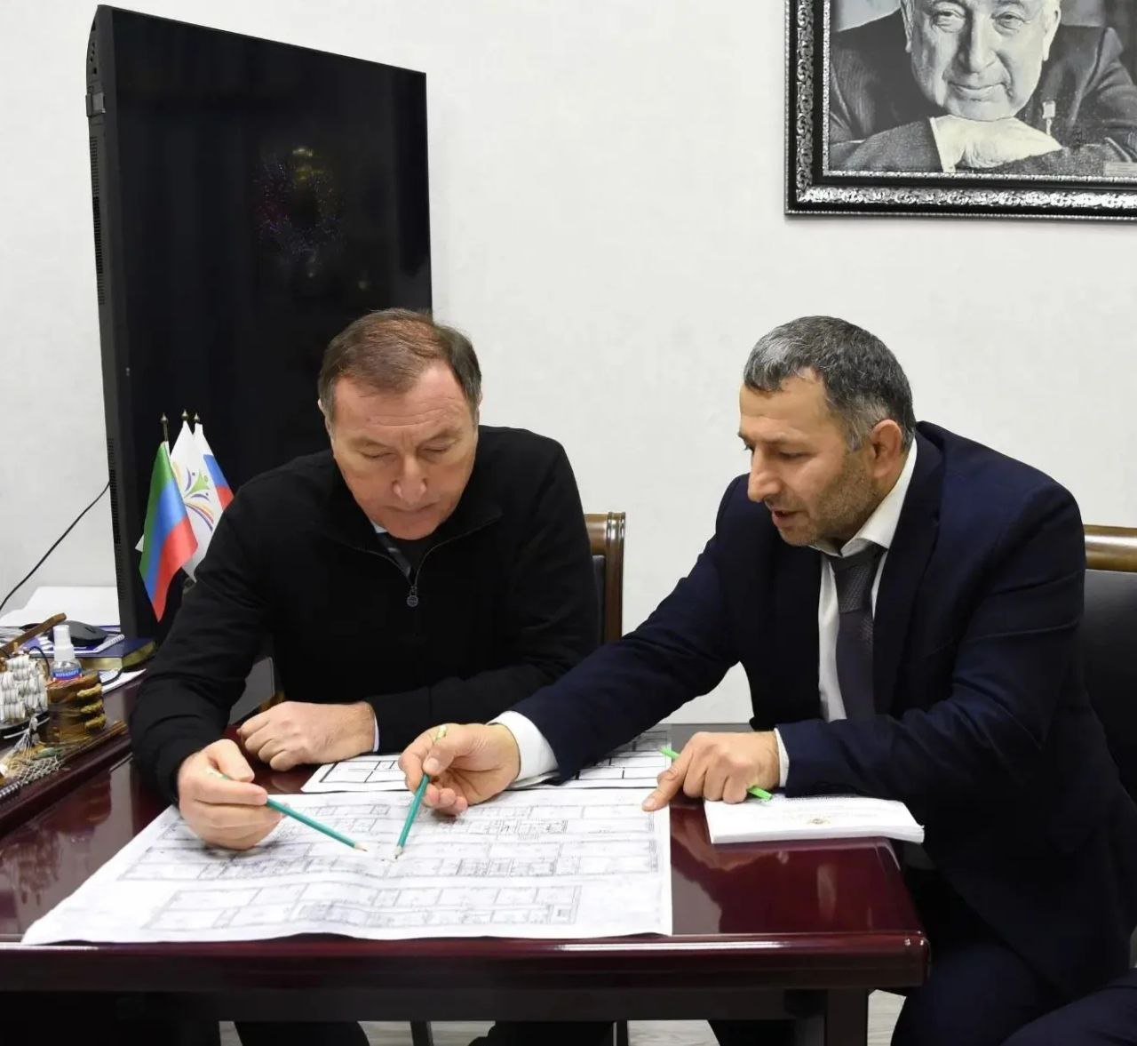 Председатель НС РД Заур Аскендеров побывал в махачкалинской школе-интернат № 5 Председатель НС РД Заур Аскендеров побывал в махачкалинской школе-интернат № 5