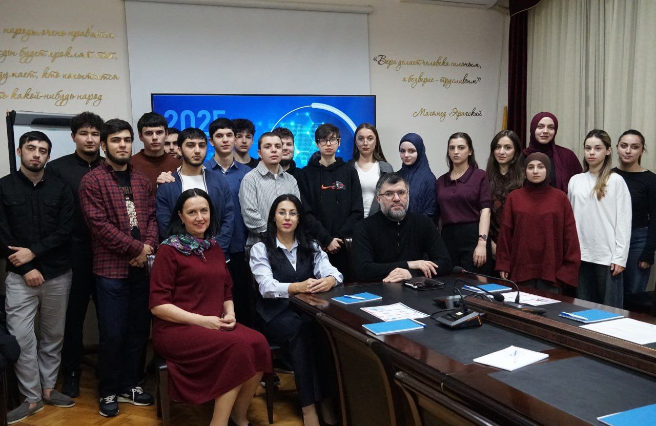 Уважаемые студенты!. Избирательная комиссия Республики Дагестан поздравляет вас с Днем российского студенчества! Этот праздник – олицетворение молодости, стремления к знаниям и ярких надежд Уважаемые студенты!. Избирательная комиссия Республики Дагестан поздравляет вас с Днем российского студенчества! Этот праздник – олицетворение молодости, стремления к знаниям и ярких надежд