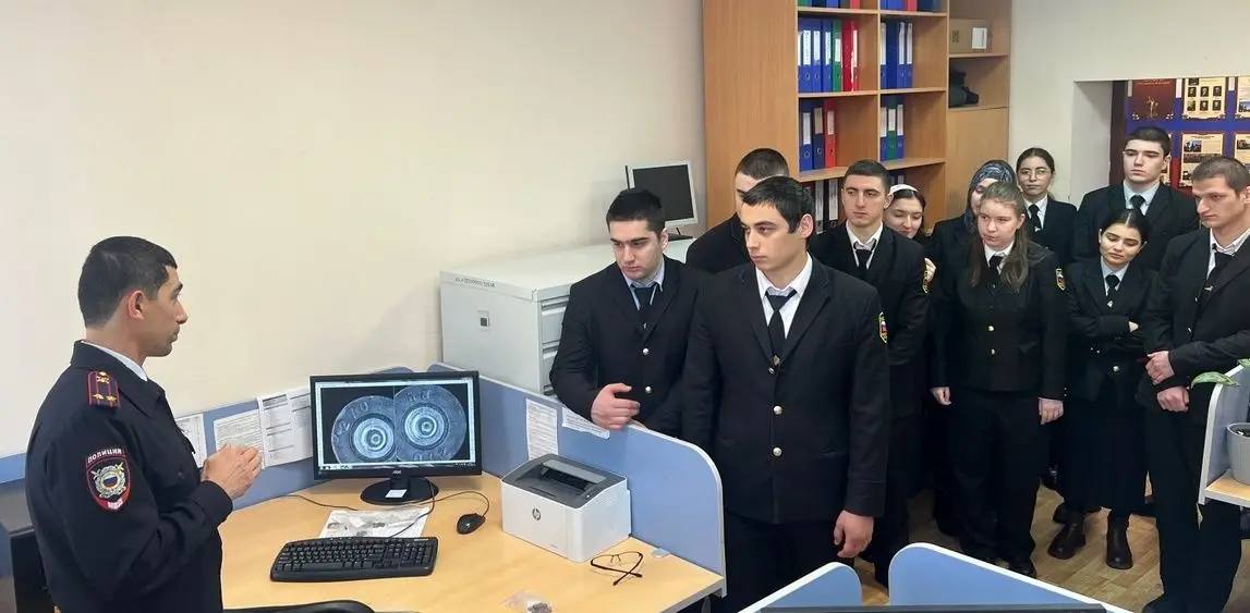 Студенты Правовой академии стали гостями Экспертнокриминалистического центра МВД по Республике Дагестан в рамках акции «Студенческий десант» Студенты Правовой академии стали гостями Экспертнокриминалистического центра МВД по Республике Дагестан в рамках акции «Студенческий десант»