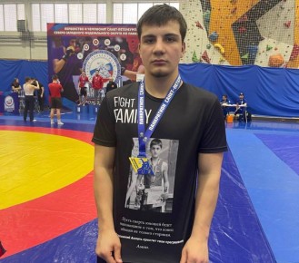 Стало известно имя одного из героев, спасших женщину с ребенком