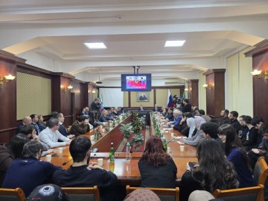 Заур Аскендеров поздравил студентов и профессорско-преподавательский состав учебных заведений нашей республики с прошедшим Днем российского студенчества