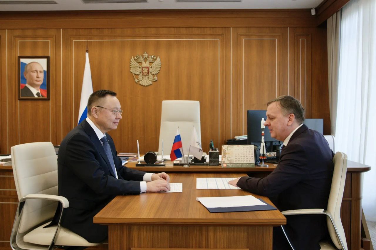 Министр строительства и ЖКХ РФ Ирек Файзуллин провел рабочую встречу с руководителем Федерального агентства водных ресурсов Дмитрием Кирилловым