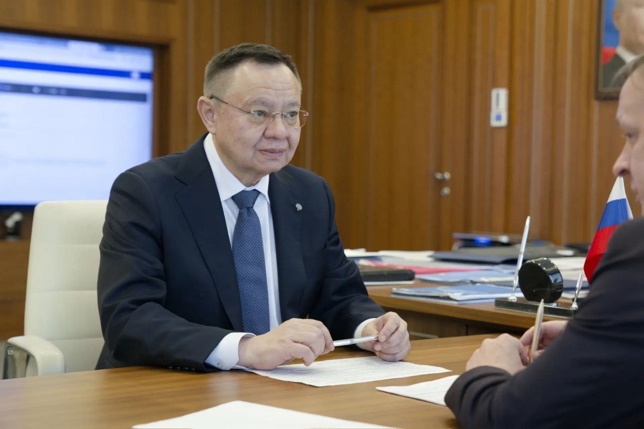 Министр строительства и ЖКХ РФ Ирек Файзуллин провел рабочую встречу с руководителем Федерального агентства водных ресурсов Дмитрием Кирилловым Министр строительства и ЖКХ РФ Ирек Файзуллин провел рабочую встречу с руководителем Федерального агентства водных ресурсов Дмитрием Кирилловым