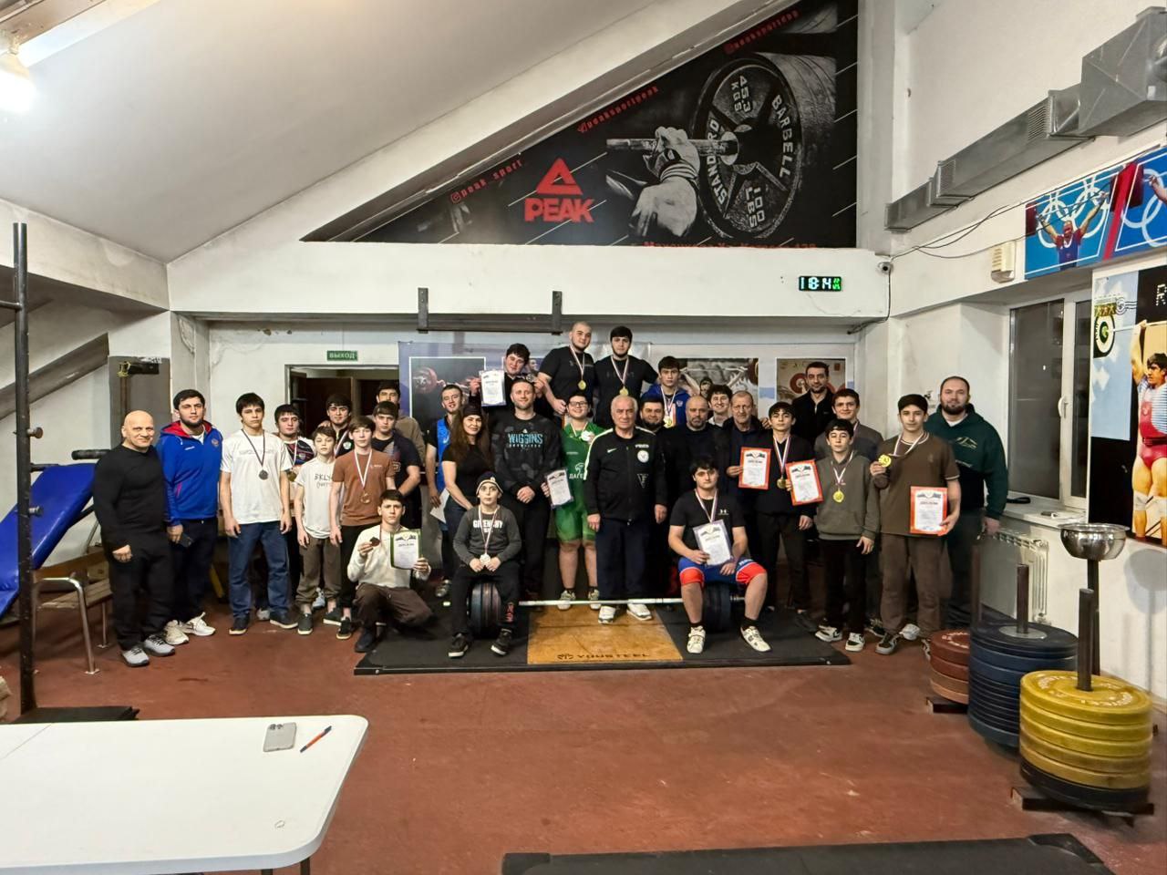 Первенство Дагестана по тяжелой атлетике состоялось на столичном стадионе «Труд»