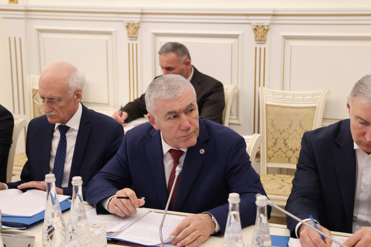 Сергей Меликов провел заседание Республиканской призывной комиссии Сергей Меликов провел заседание Республиканской призывной комиссии