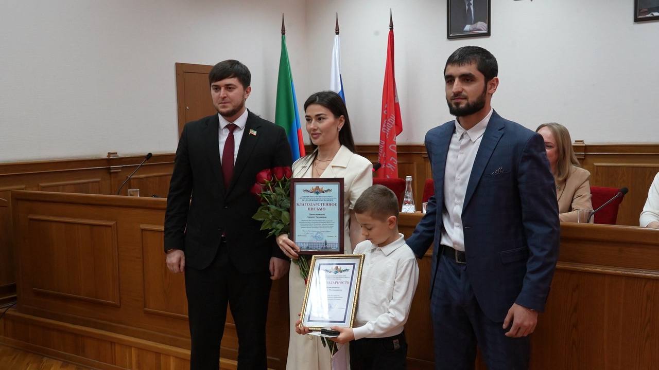 Состоялось второе заседание Молодёжного парламента при Собрании депутатов города Махачкалы под руководством председателя Алигалбца Гусейнова Состоялось второе заседание Молодёжного парламента при Собрании депутатов города Махачкалы под руководством председателя Алигалбца Гусейнова