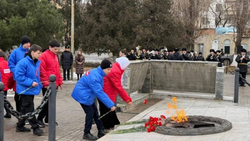 Каспийск почтил память героев блокадного Ленинграда