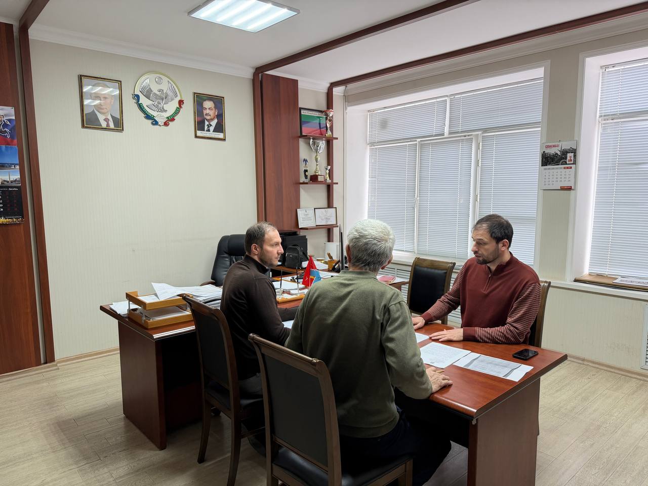 Заместитель главы города Каспийска Руслан Учакаев провел прием граждан по личным вопросам