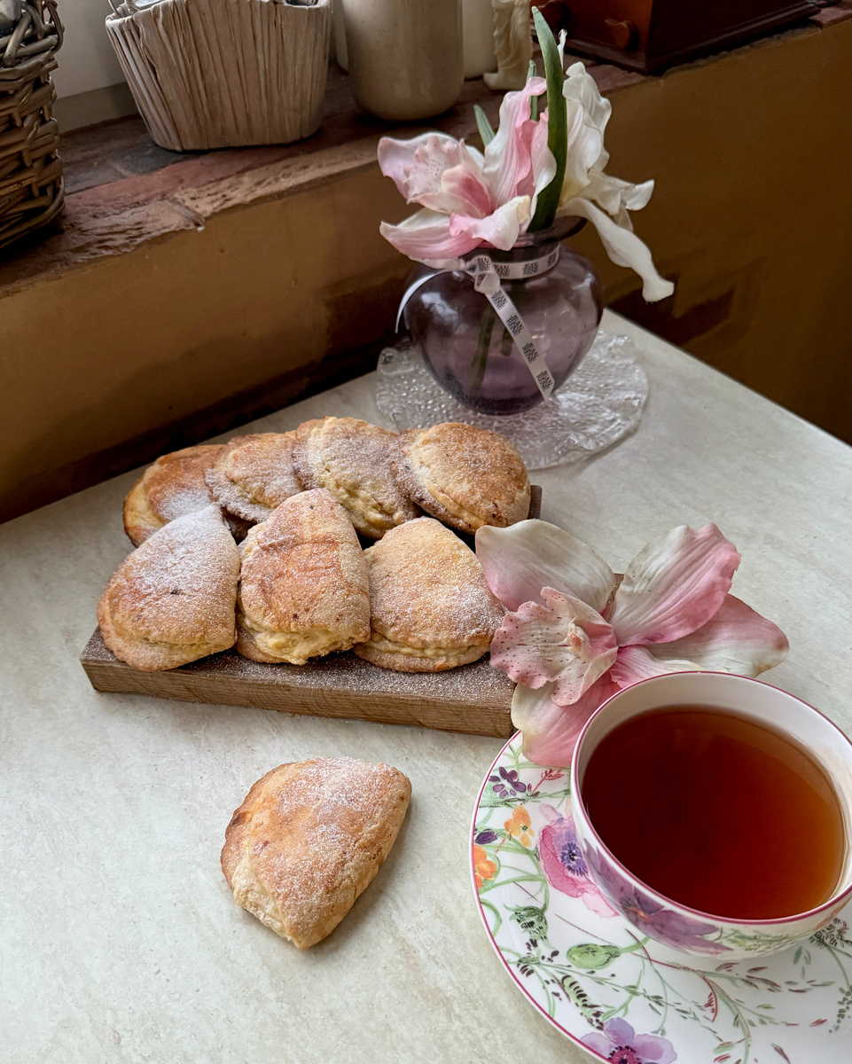 Сочники с творогом: ароматная ностальгия детства