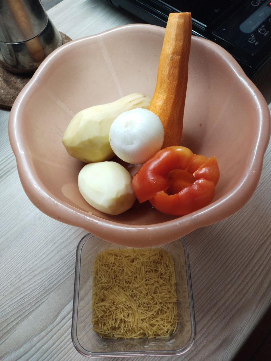 Суп, воспоминания и бабушкины традиции на кухне