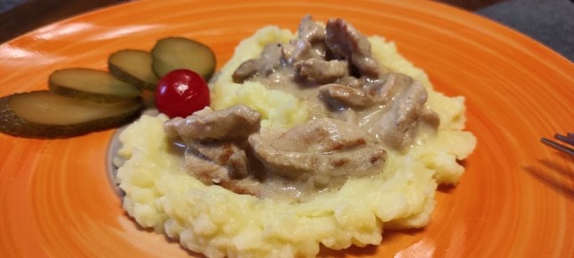 Свинина по-строгановски: идеальное сочетание вкуса и простоты приготовления