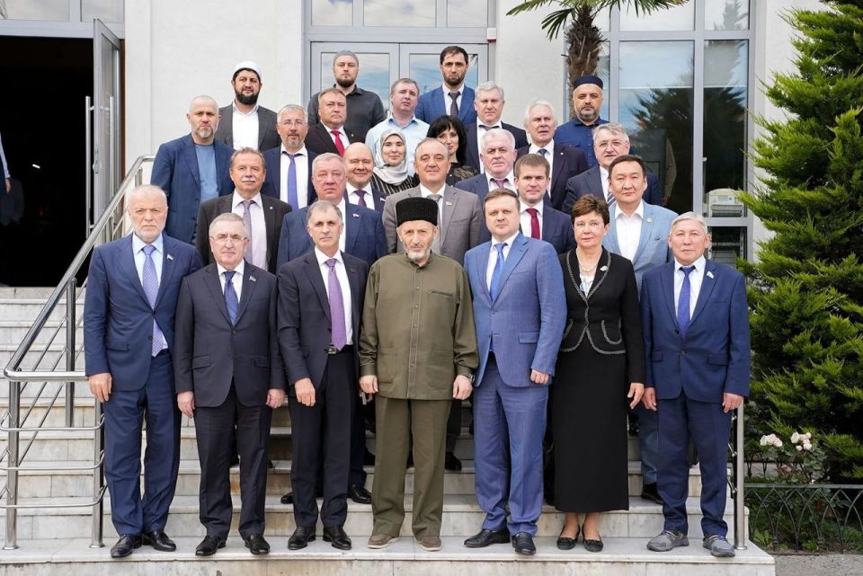 Депутаты Государственной Думы РФ и Народного Собрания РД встретились с Муфтием Дагестана