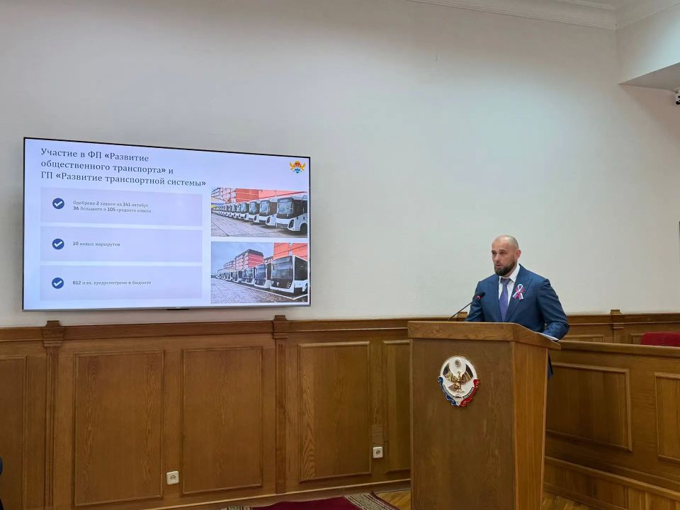 Минтранс России одобрил две заявки администрации Махачкалы на закупку 141 автобуса в рамках программы льготного лизинга: 38 автобусов большого класса и 105 – среднего класса