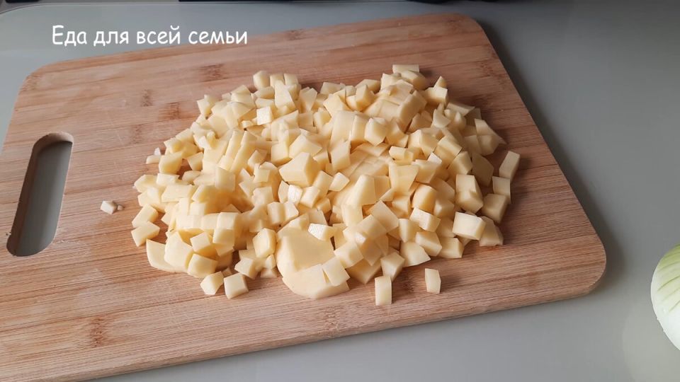 Вкусный и простой ужин: запеканка из фарша и овощей
