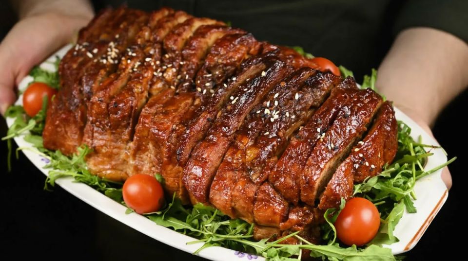 Искусство запекания мяса: от стейка до грудинки