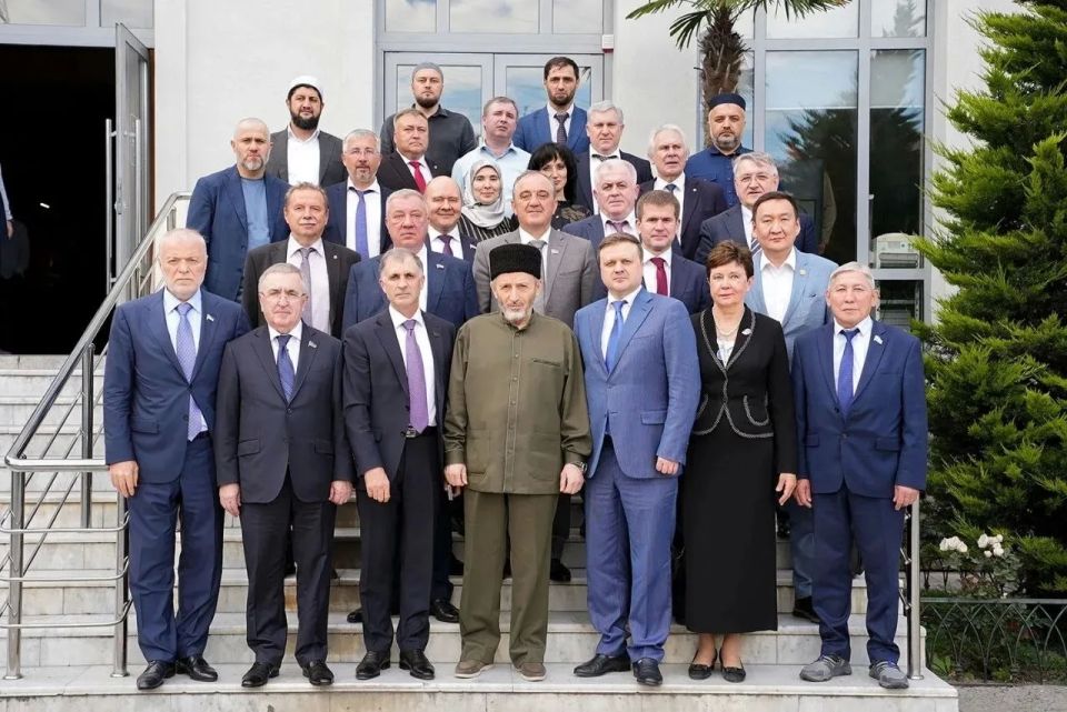 Депутаты Госдумы и парламента Дагестана встретились с муфтием республики Ахмадом Афанди