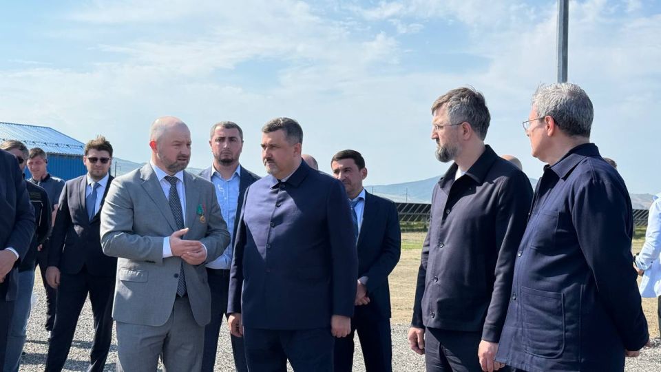 Врио Главы Дагестана ознакомился с работой Дербентской солнечной электростанции