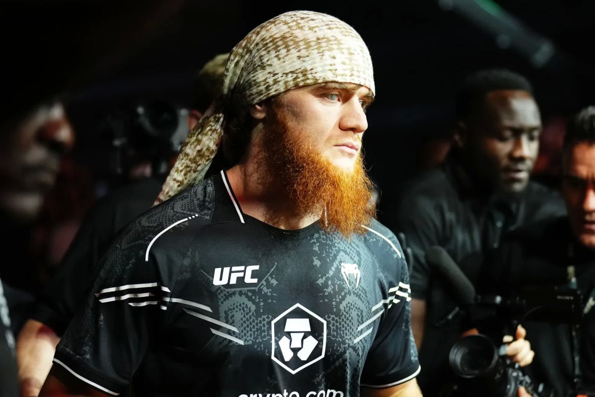 Двое дагестанских бойцов выступят на турнире UFC в Баку