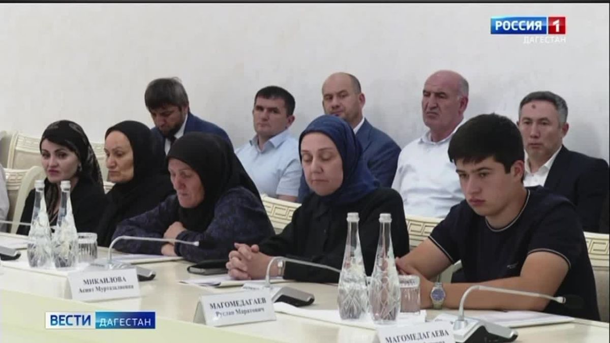 В Доме дружбы Фёдор Щукин встретился с родными и близкими погибших на СВО бойцов и командиров