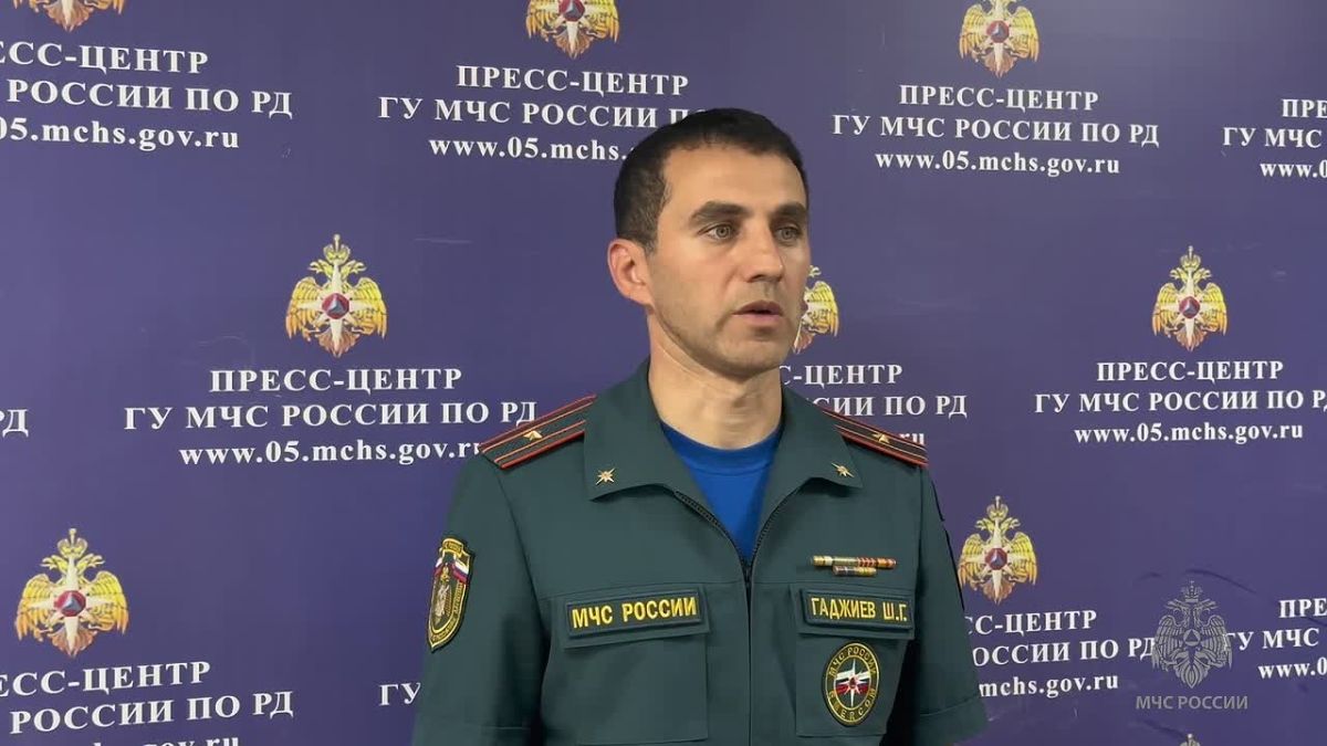 О мерах безопасности на водоёмах в купальный сезон говорит начальник пресс-службы Главного управления МЧС России по Республике Дагестан Шамиль Гаджиев