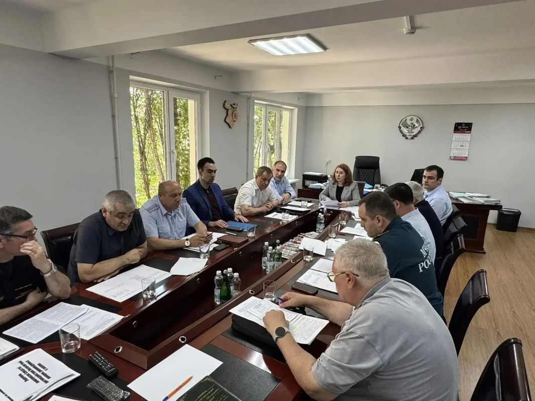 Накануне, в министерстве промышленности и торговли Республики Дагестан под председательством заместителя министра промышленности и торговли Республики Дагестан Мадины Каибовой прошло заседание Комиссии по координации...