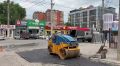 В Махачкале ежедневно устраняют локальные разрушения асфальта. Дорожные бригады МБУ «Благоустройство» провели восстановление дорожного полотна во дворе дома на Ирчи Казака 110