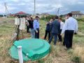 Валентин Клок проверил очистные сооружения в Новолакском районе, построенные в 2022 году, но так и не запущенные