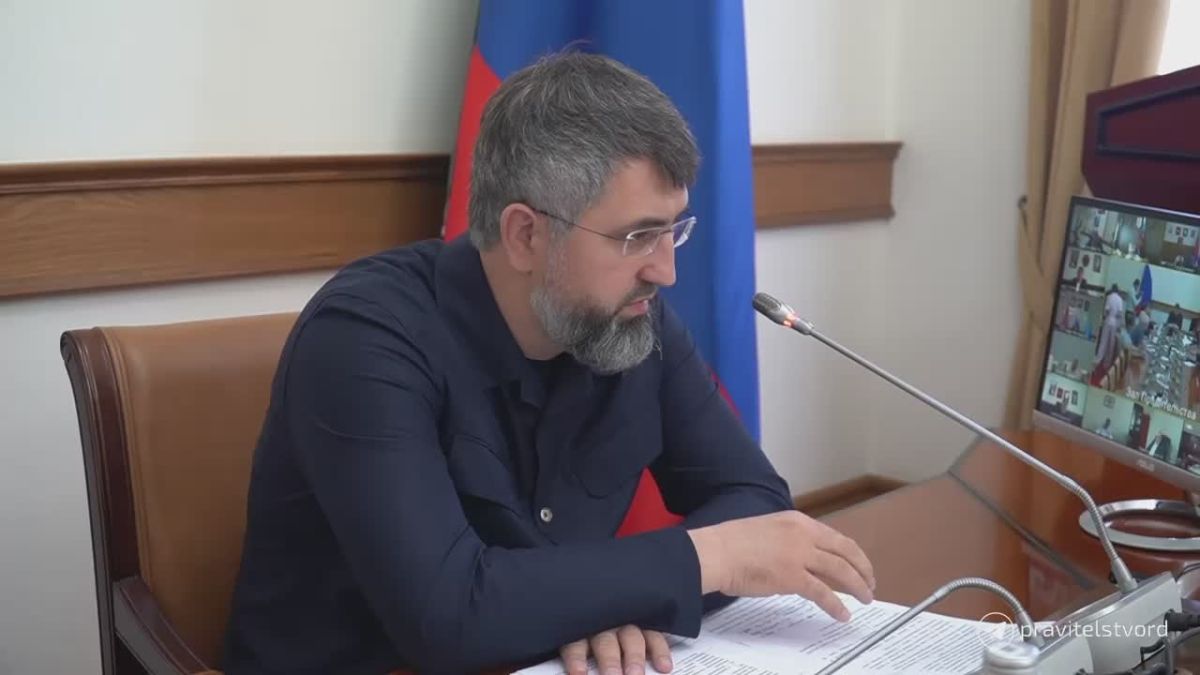 «Сидя в кабинетах, мы угрозу не ощущаем»: Магомед Рамазанов потребовал изменить подход к решению проблемы жителей оползневых зон