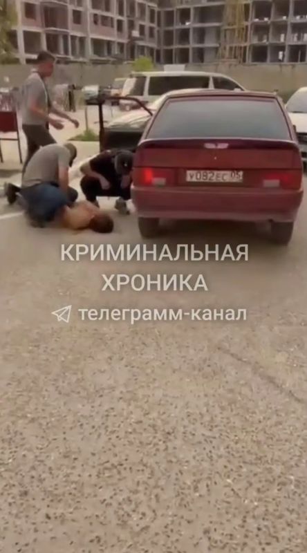 Почти 5 килограммов мефедрона обнаружено в доме 33-летнего жителя Каспийска