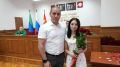 Фотографии с торжественного вручения ключей от благоустроенных квартир детям, оставшимся без попечения родителей