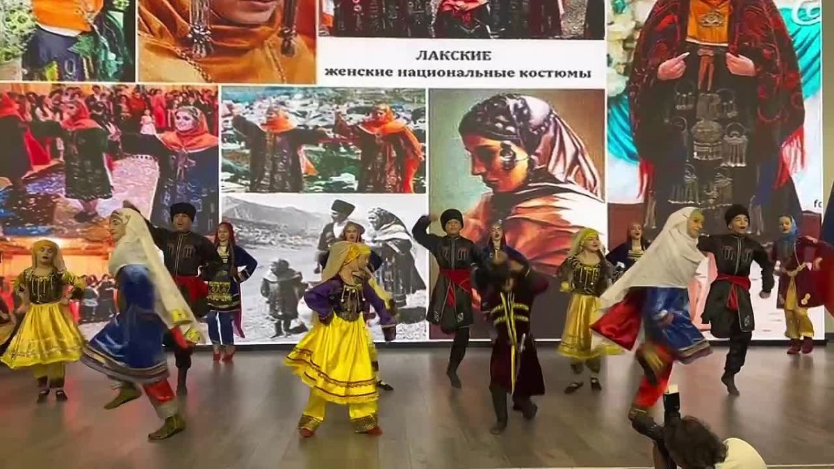 В Махачкале чествуют талантливых выпускников школ