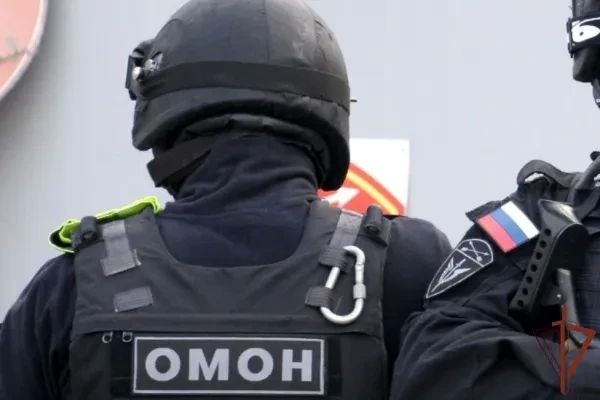При участии ОМОН Росгвардии в Дагестане задержан подозреваемый в незаконном обороте оружия При силовой поддержке бойцов ОМОН «Горец» Управления Росгвардии по Республике Дагестан сотрудниками регионального МВД задержан...