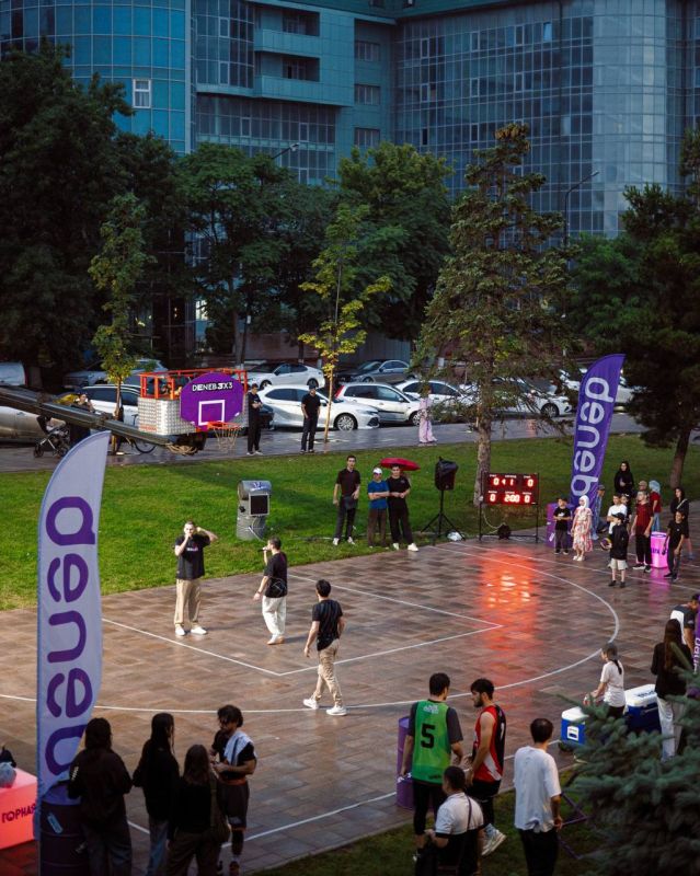 В Махачкале продолжается борьба за выход в финал Deneb 3x3