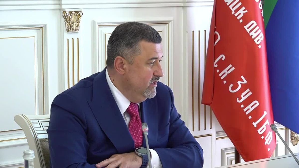 Федор Щукин, руководитель республики, выступил против недобросовестных руководителей, которых он назвал «художниками», склонными к обману и сокрытию реальных проблем
