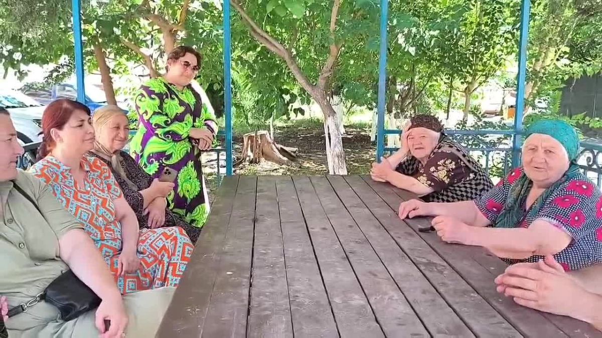 Жители нескольких многоквартирных домов между улицами Ленина и Советская в районе пересечения с ул. Алфёрова обратились в администрацию Каспийска с просьбой обратить внимание на контейнерную площадку для сбора ТКО