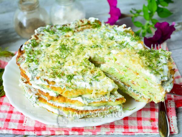 Летний уют: легкий овощной торт для ваших ужинов