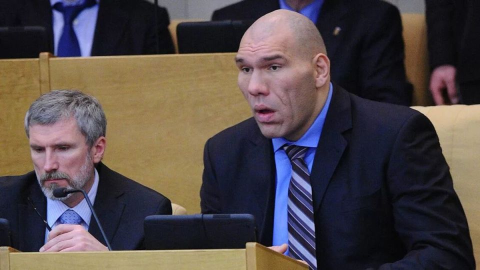 Как депутаты справляются со своими «скромными» пенсиями: разрыв между реальностью и мифами