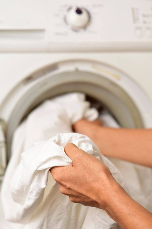 Как вывести пятна с легкостью: секреты идеальной стирки
