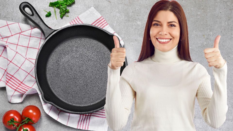 Старая чугунная сковорода станет как новая: натрите ее этим копеечным средством