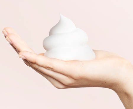 Необычное применение пены для бритья: советы по очистке