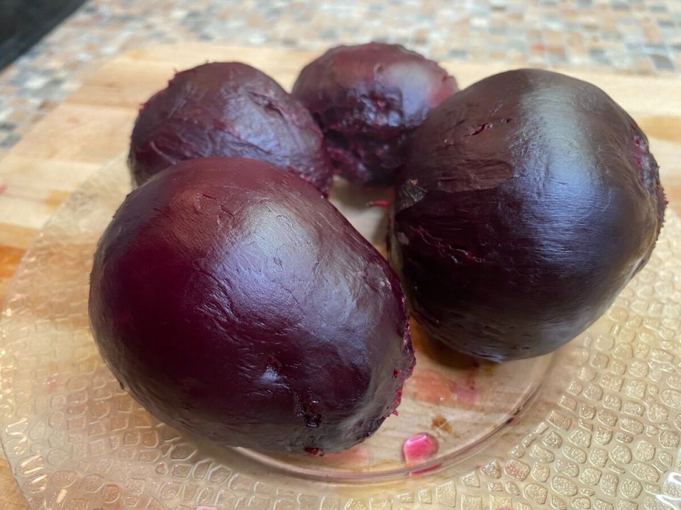 Как всего одна ложка делает свеклу нежной и яркой за считанные минуты