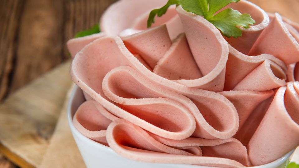 Докторская не «задохнется» в холодильнике, если сделать вот что: пролежит дольше