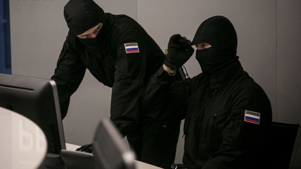 ФСБ называет банки новыми шпионскими платформами: слежка за клиентами набирает обороты