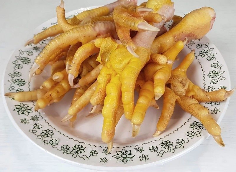 Эликсир молодости: куриные лапки и петушиные гребешки как секрет долголетия