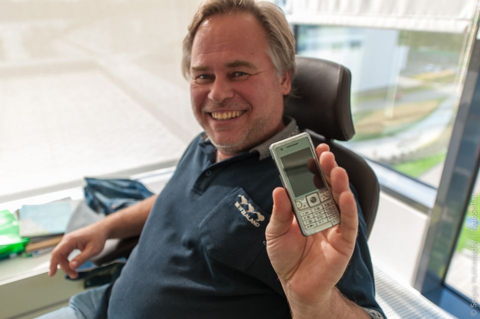 Старый кнопочный телефон как надежный щит для ваших банковских приложений